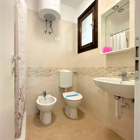 Lägenhet Flat With Pool Access *