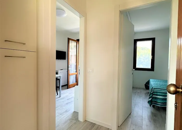 Flat With Pool Access Διαμέρισμα Μπιμπιόνε